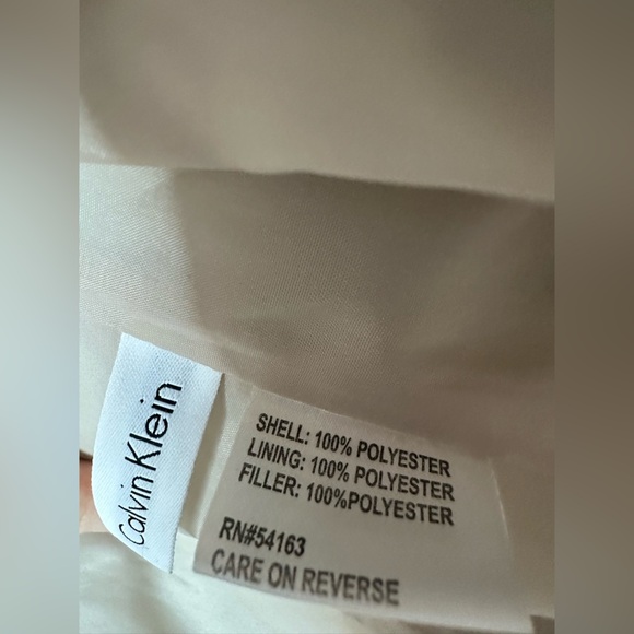 Calvin Klein Quilted Coat with‎ Removable Hood - Picture 10 of 12